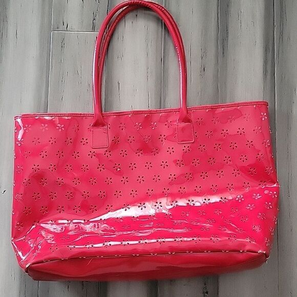 Red Floral Cutout Beach Bag - Picture 4 of 5